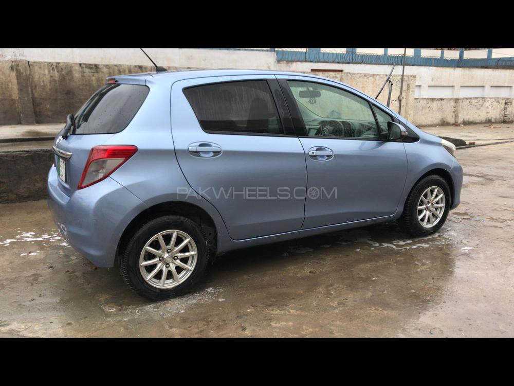 Toyota Vitz 2011 for Sale in Talagang Image-1