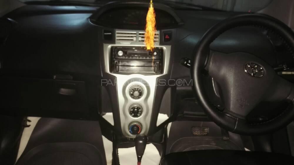 Toyota Vitz 2007 for Sale in Jhang Image-1