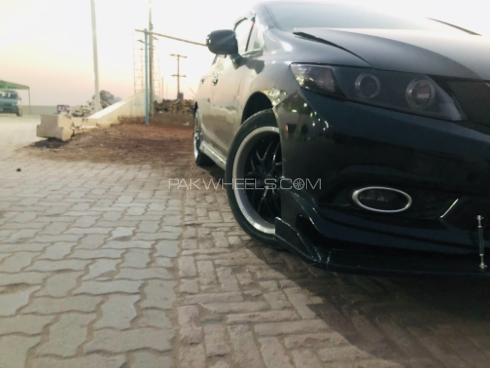Honda Civic - 2015  Honda Civic - 2015  Image-3