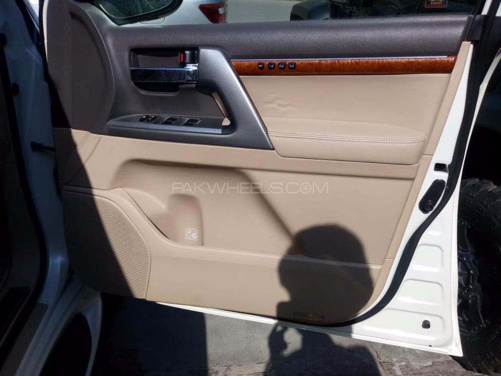 Toyota Land Cruiser 2012 for Sale in Islamabad Toyota Land Cruiser 2012 for Sale in Islamabad Image-7