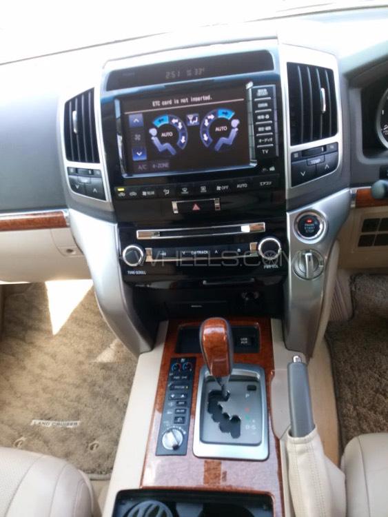 Toyota Land Cruiser 2012 for Sale in Islamabad Toyota Land Cruiser 2012 for Sale in Islamabad Image-12