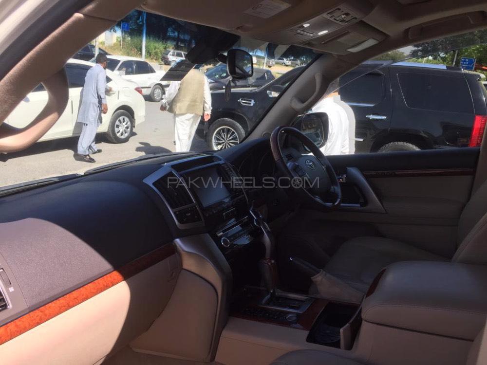 Toyota Land Cruiser 2012 for Sale in Islamabad Toyota Land Cruiser 2012 for Sale in Islamabad Image-16