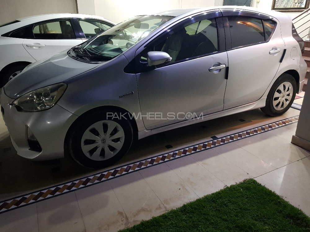 Toyota Aqua - 2013  Toyota Aqua - 2013  Image-2