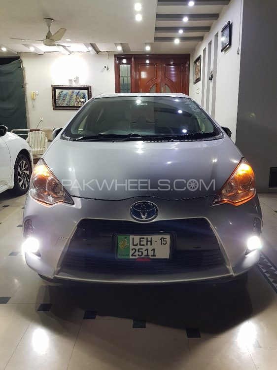 Toyota Aqua - 2013  Toyota Aqua - 2013  Image-3