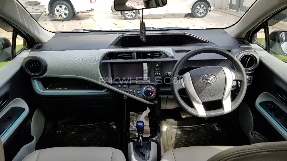 Toyota Aqua - 2013  Toyota Aqua - 2013  Image-5