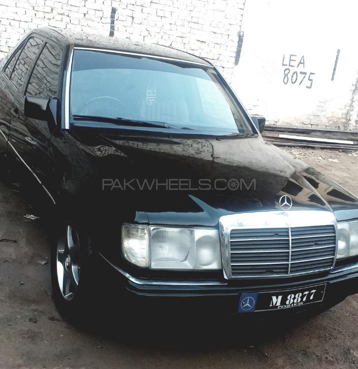 Mercedes Benz E Class 1993 for Sale in Peshawar Mercedes Benz E Class 1993 for Sale in Peshawar Image-5