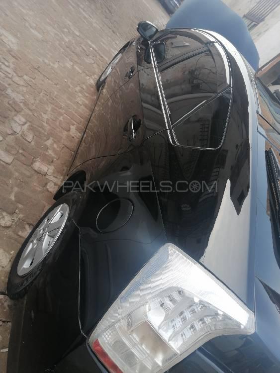 Toyota Prius 2010 for Sale in Lahore Toyota Prius 2010 for Sale in Lahore Image-8