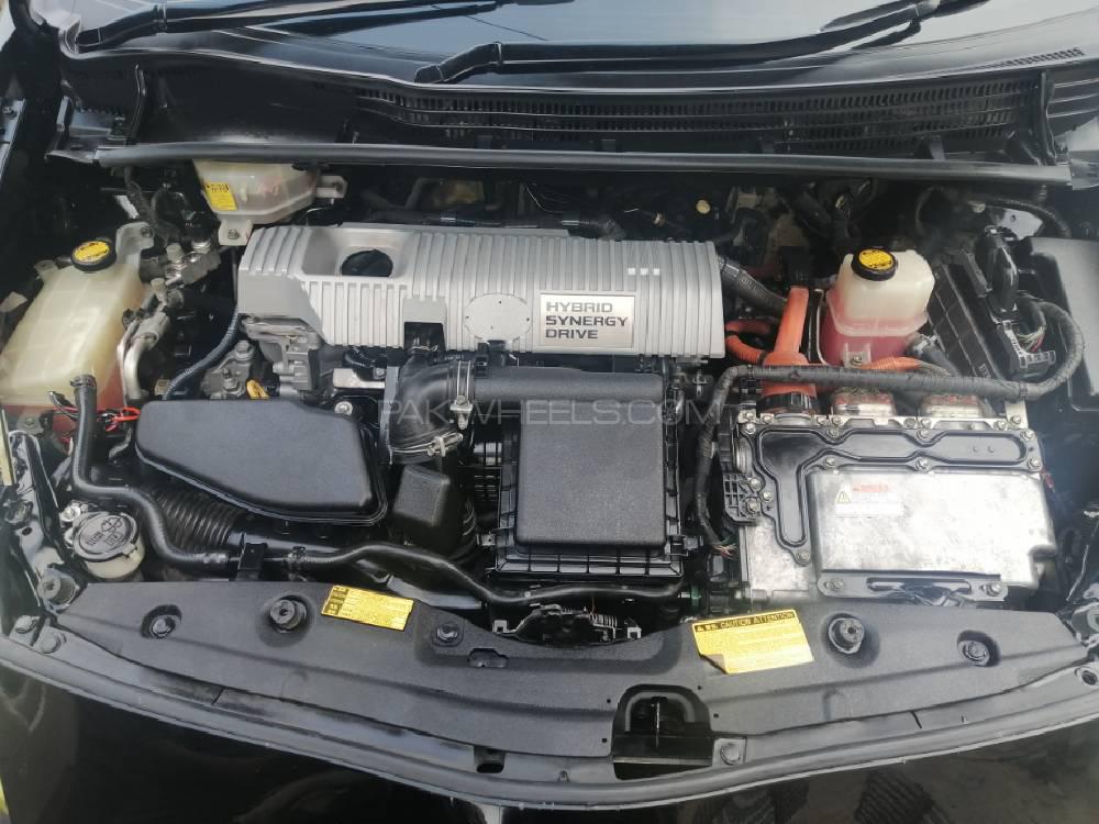 Toyota Prius 2010 for Sale in Lahore Toyota Prius 2010 for Sale in Lahore Image-2