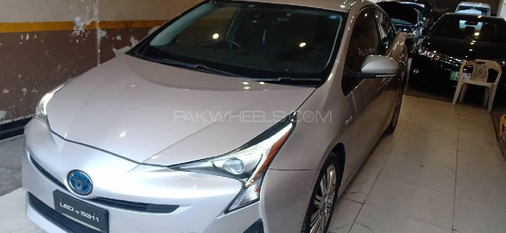 Toyota Prius 2016 for Sale in Lahore Toyota Prius 2016 for Sale in Lahore Image-3
