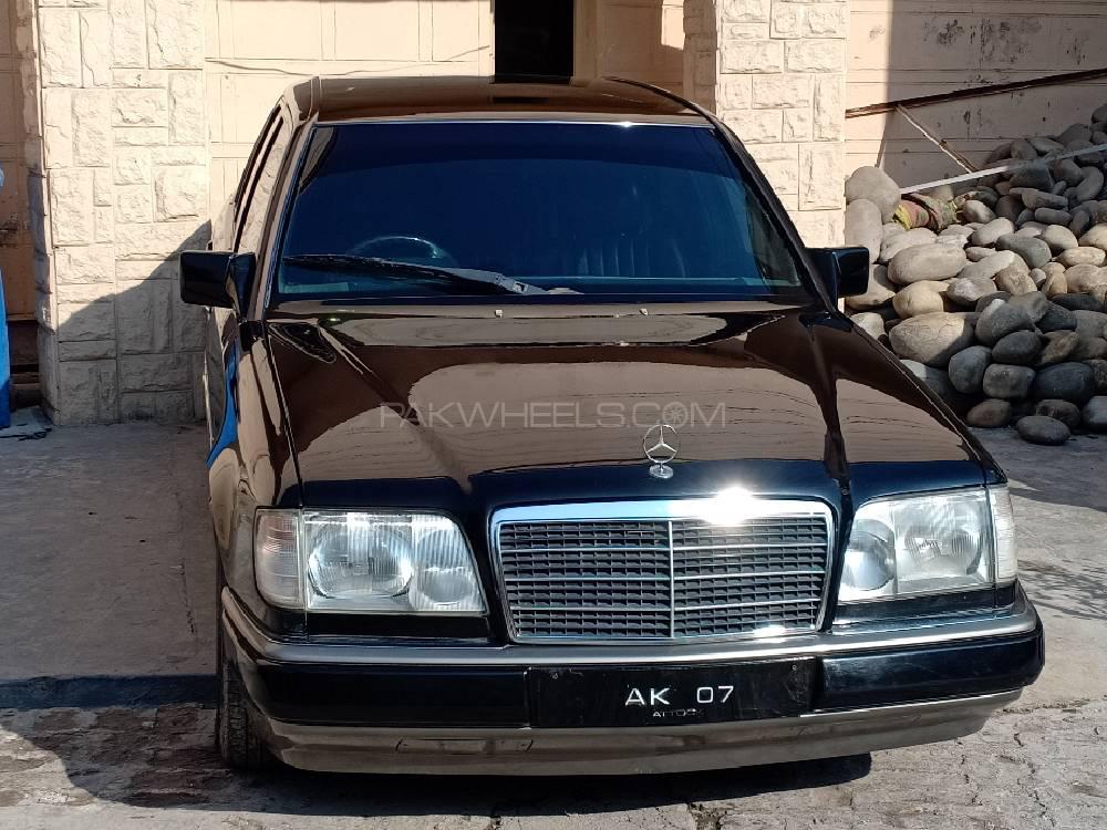 Mercedes Benz E Class 1984 for Sale in Peshawar Image-1