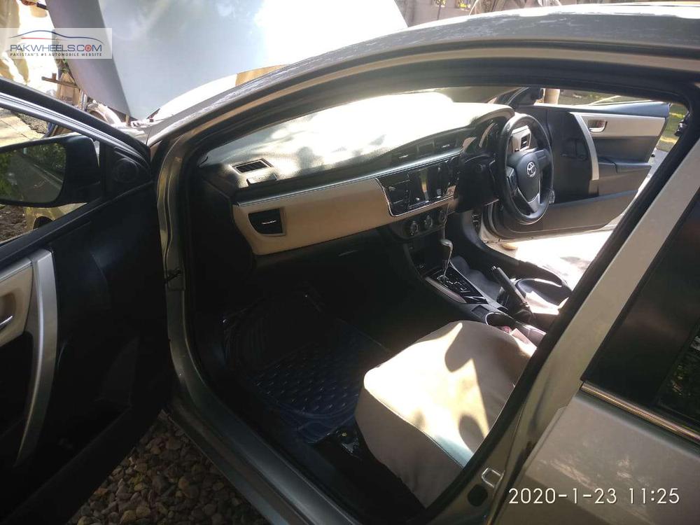 Toyota Corolla 2015 for Sale in Lahore Toyota Corolla 2015 for Sale in Lahore Image-10
