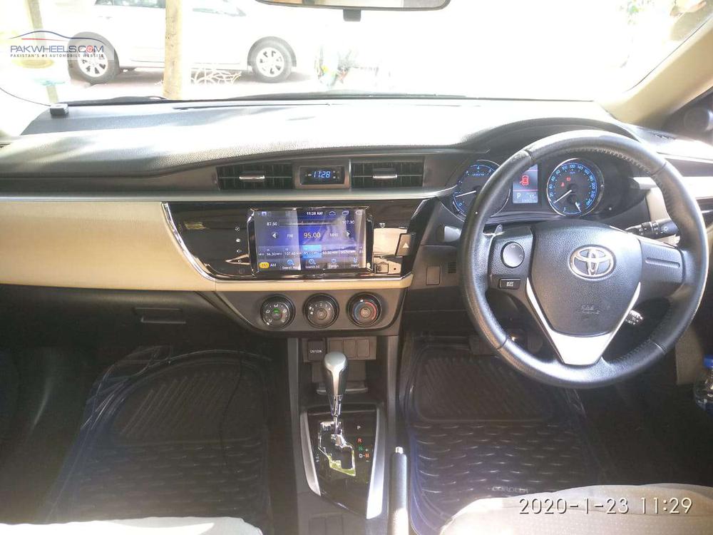 Toyota Corolla 2015 for Sale in Lahore Toyota Corolla 2015 for Sale in Lahore Image-9