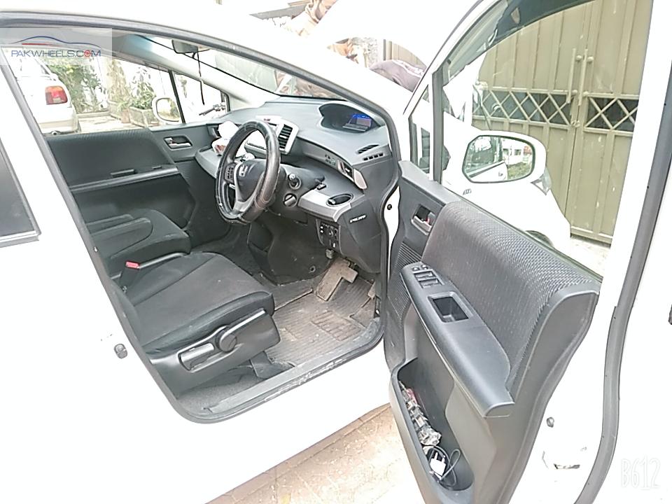 Honda Freed 2011 for Sale in Islamabad Honda Freed 2011 for Sale in Islamabad Image-16