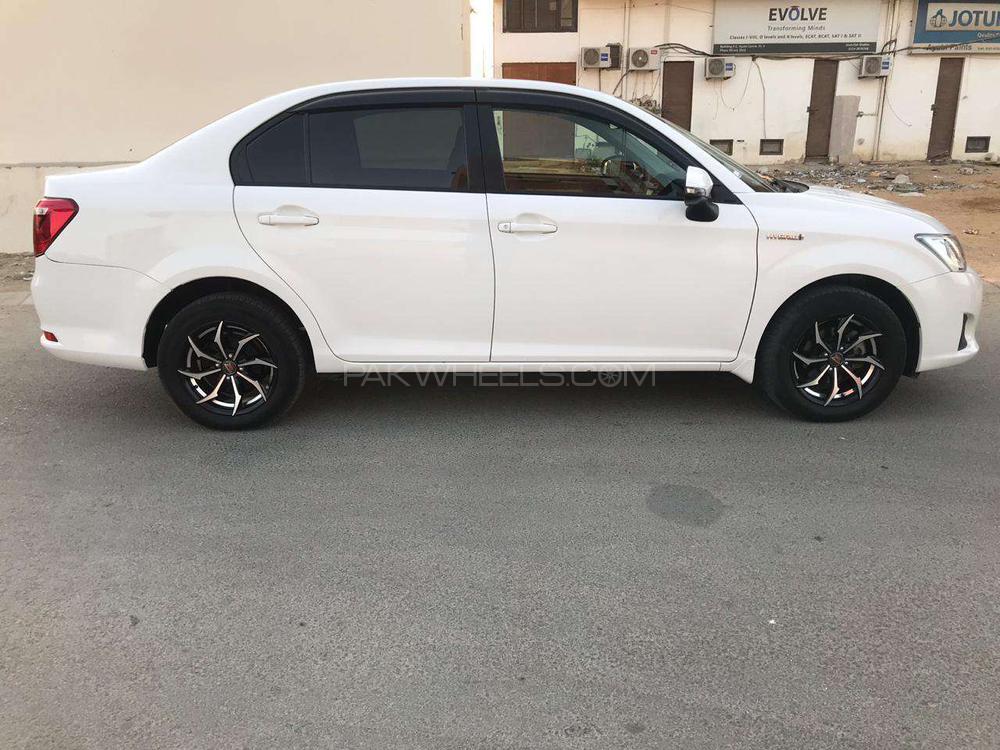 Toyota Corolla Axio 2015 for Sale in Karachi Toyota Corolla Axio 2015 for Sale in Karachi Image-4