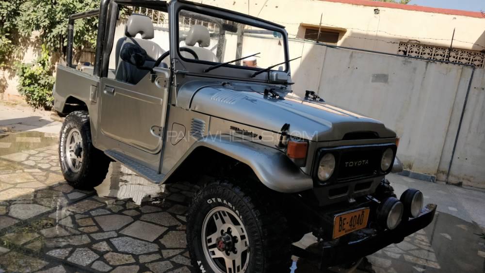 Toyota Land Cruiser - 1984  Toyota Land Cruiser - 1984  Image-4