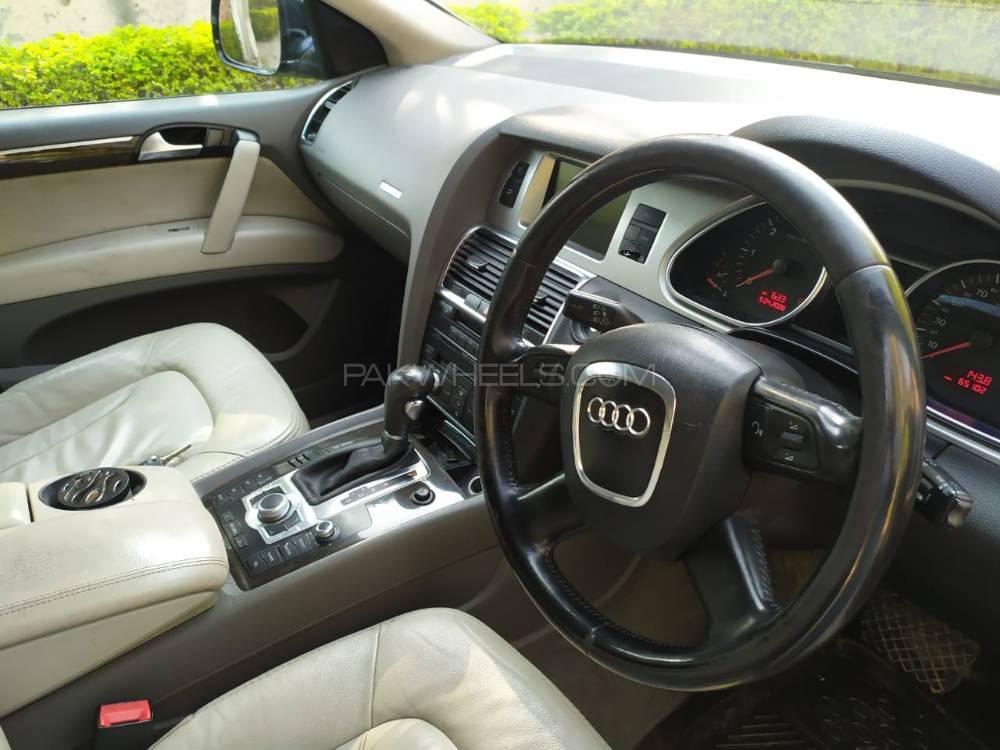 Audi Q7 2009 for Sale in Islamabad Image-1