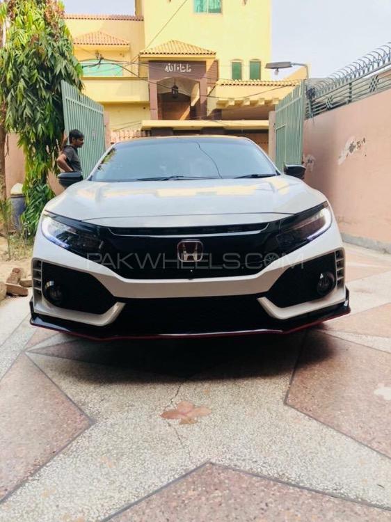 Honda Civic - 2017  Honda Civic - 2017  Image-3
