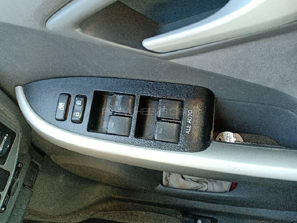 Toyota Prius Alpha 2010 for Sale in Sargodha Toyota Prius Alpha 2010 for Sale in Sargodha Image-8
