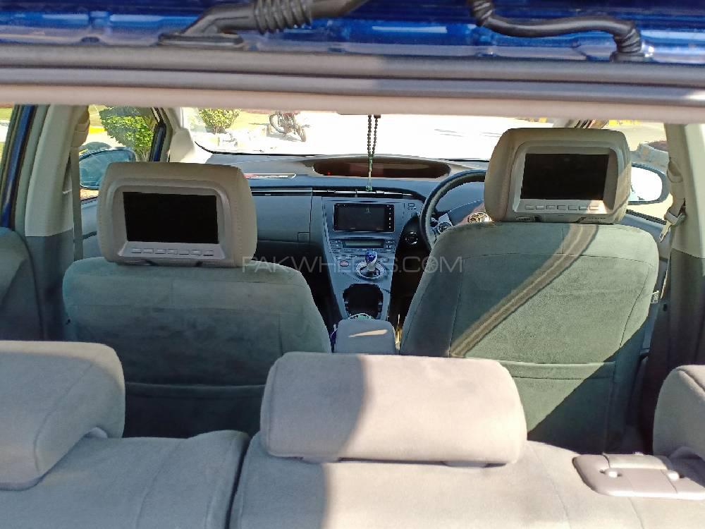 Toyota Prius Alpha 2010 for Sale in Sargodha Toyota Prius Alpha 2010 for Sale in Sargodha Image-12