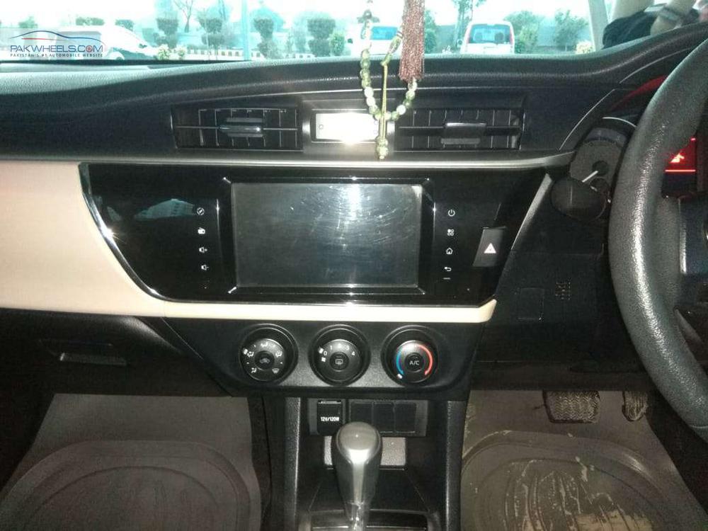 Toyota Corolla 2015 for Sale in Lahore Toyota Corolla 2015 for Sale in Lahore Image-8
