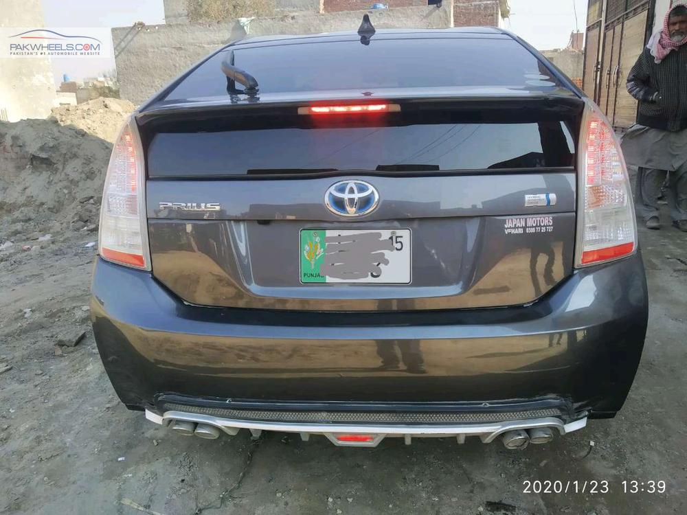 Toyota Prius 2011 for Sale in Lahore Toyota Prius 2011 for Sale in Lahore Image-6