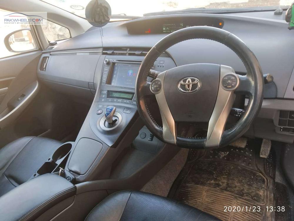 Toyota Prius 2011 for Sale in Lahore Toyota Prius 2011 for Sale in Lahore Image-7