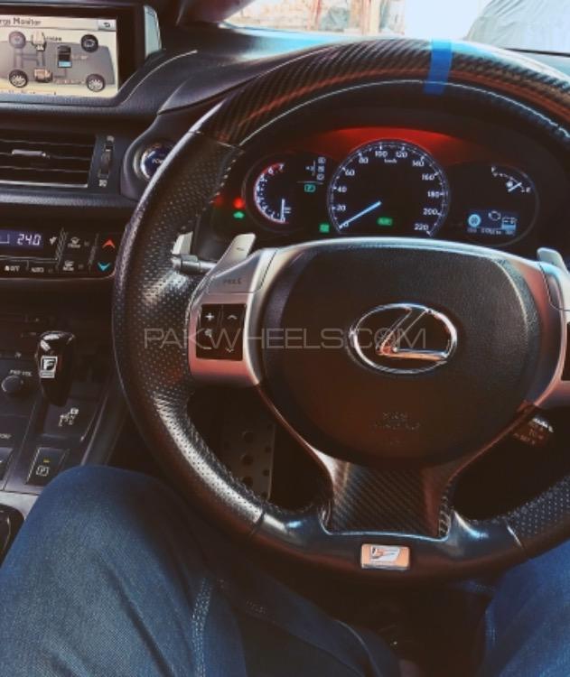 Lexus CT200h - 2011  Lexus CT200h - 2011  Image-5