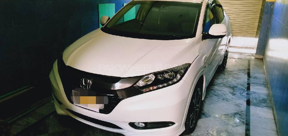 Honda Vezel 2015 for Sale in Rahim Yar Khan Image-1