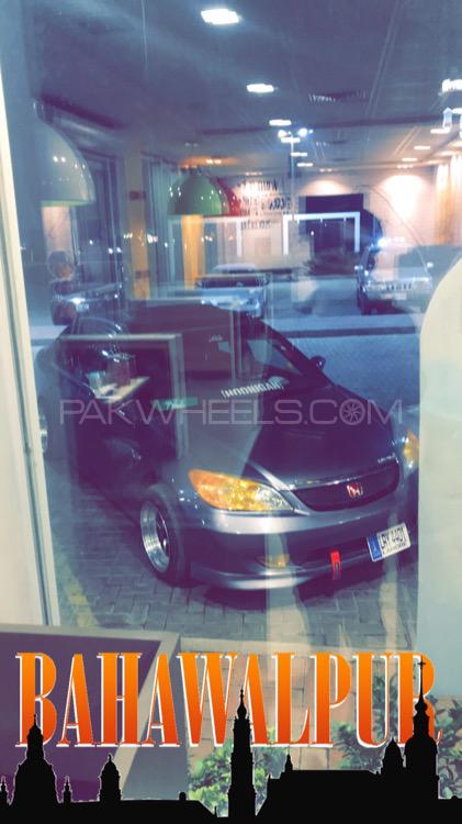 Honda Civic - 2004  Honda Civic - 2004  Image-4
