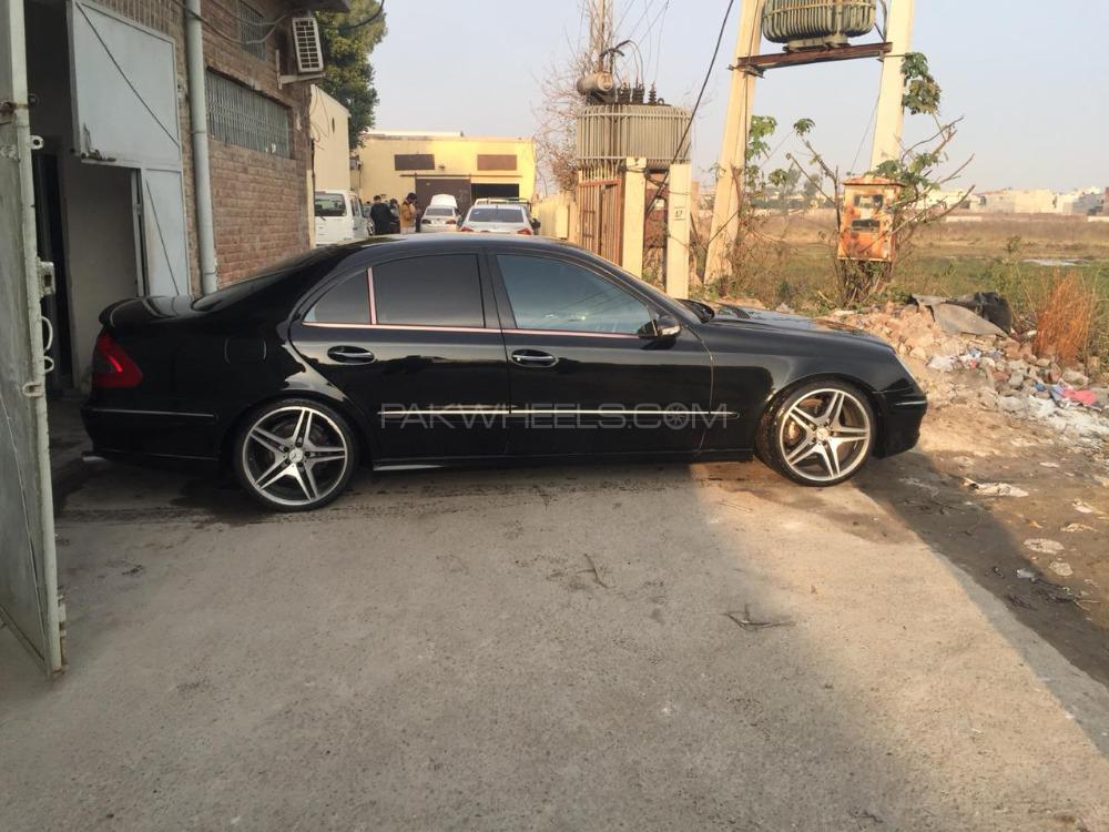Mercedes Benz E Class 2004 for Sale in Islamabad Mercedes Benz E Class 2004 for Sale in Islamabad Image-4