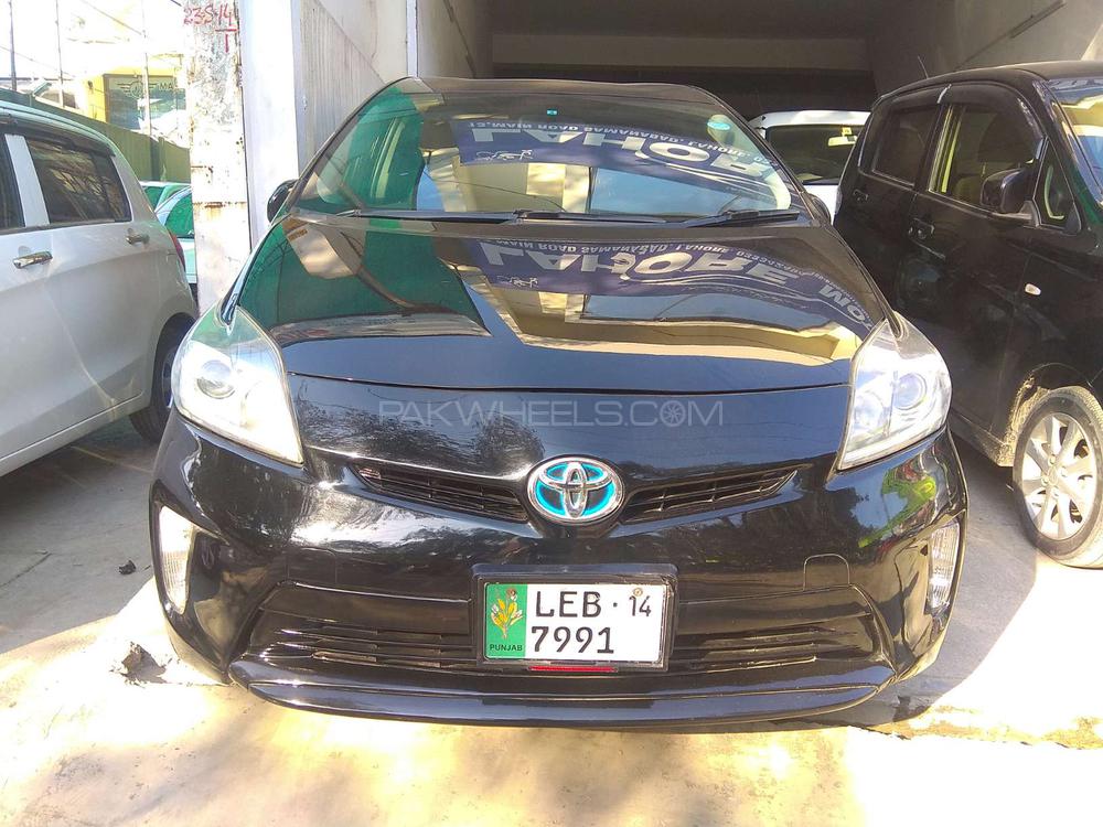 Toyota Prius 2012 for Sale in Lahore Image-1