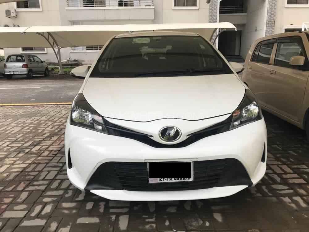 Toyota Vitz 2014 for Sale in Dera ismail khan Image-1