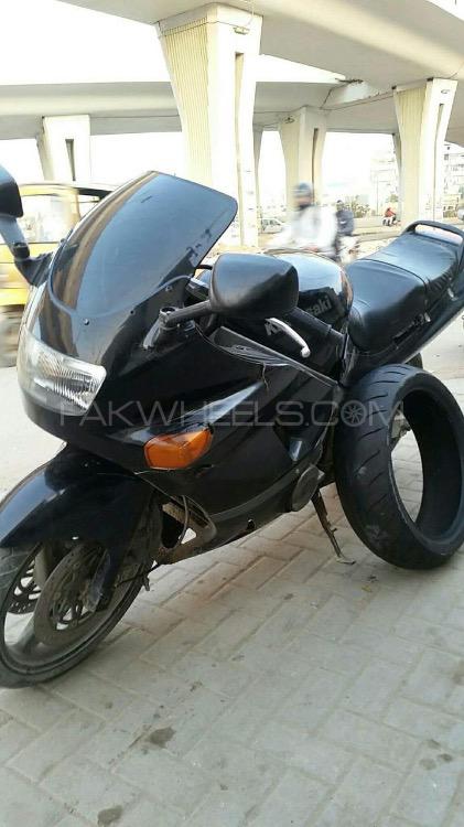 Used Kawasaki ZZR600 1999 Bike for sale in Karachi - 269054