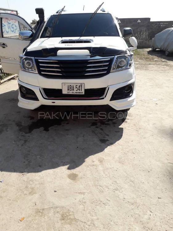 Toyota Hilux 2011 for Sale in Gujrat Image-1