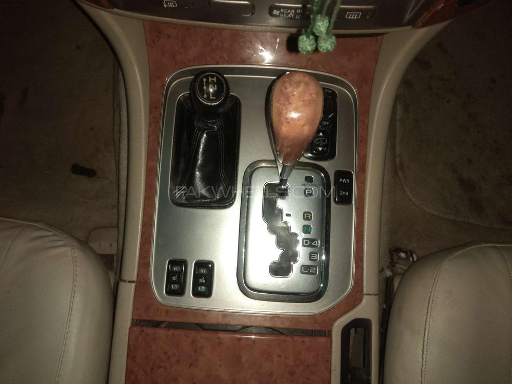Toyota Land Cruiser 2003 for Sale in Karachi Toyota Land Cruiser 2003 for Sale in Karachi Image-9