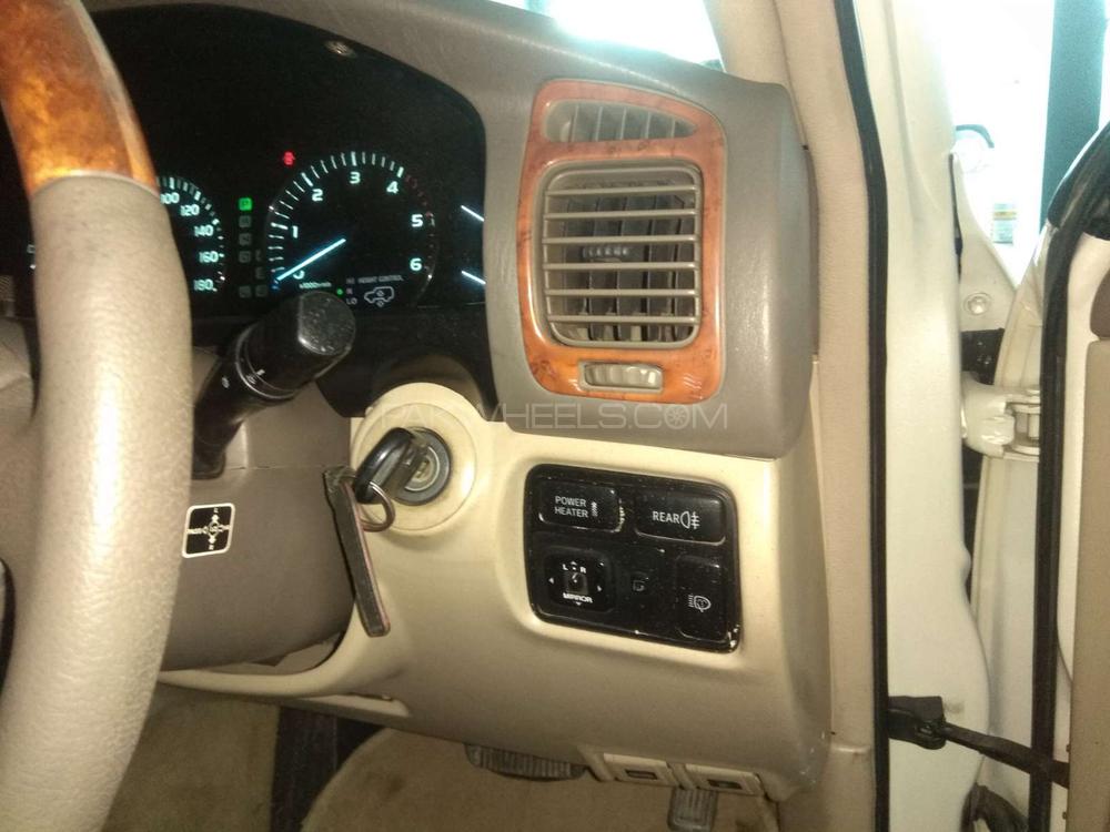 Toyota Land Cruiser 2003 for Sale in Karachi Toyota Land Cruiser 2003 for Sale in Karachi Image-10