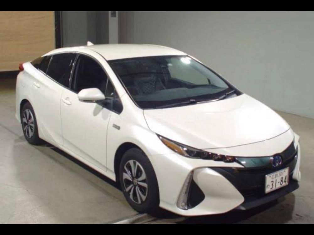Toyota Prius 2017 for Sale in Peshawar Image-1