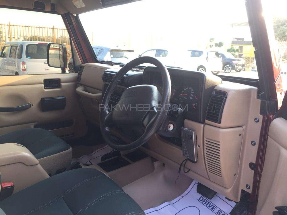 Jeep Wrangler 2002 for Sale in Karachi Jeep Wrangler 2002 for Sale in Karachi Image-8