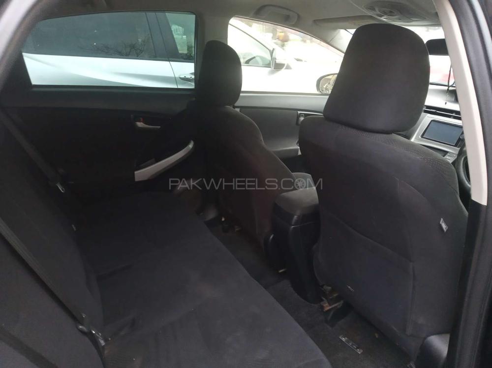 Toyota Prius 2013 for Sale in Gujranwala Toyota Prius 2013 for Sale in Gujranwala Image-8