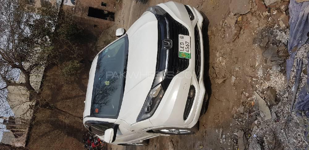 Honda Vezel 2014 for Sale in Lahore Image-1