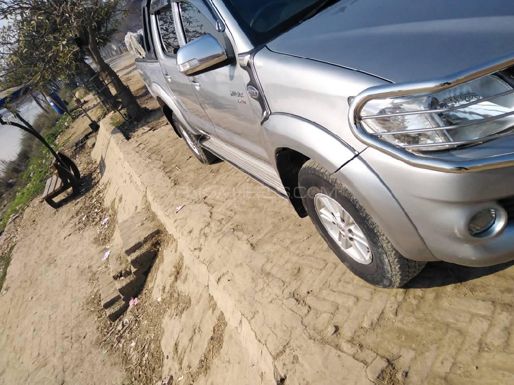 ٹویوٹا ہائیلکس 2013 for Sale in سیالکوٹ ٹویوٹا ہائیلکس 2013 for Sale in سیالکوٹ Image-13