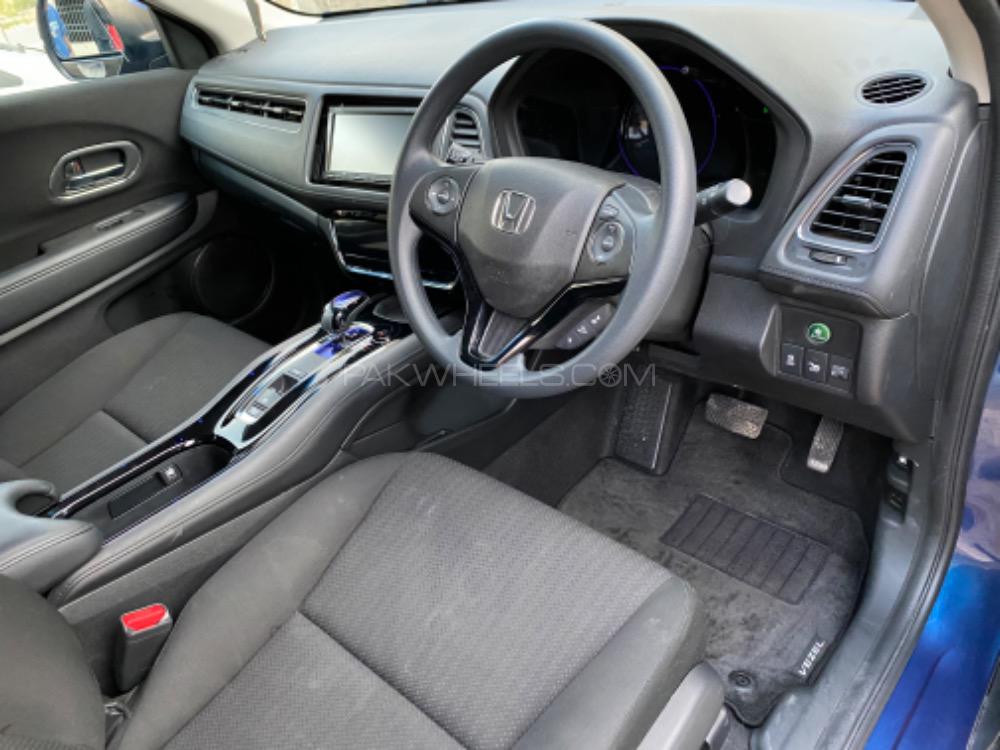 Honda Vezel 2016 for Sale in Karachi Honda Vezel 2016 for Sale in Karachi Image-4