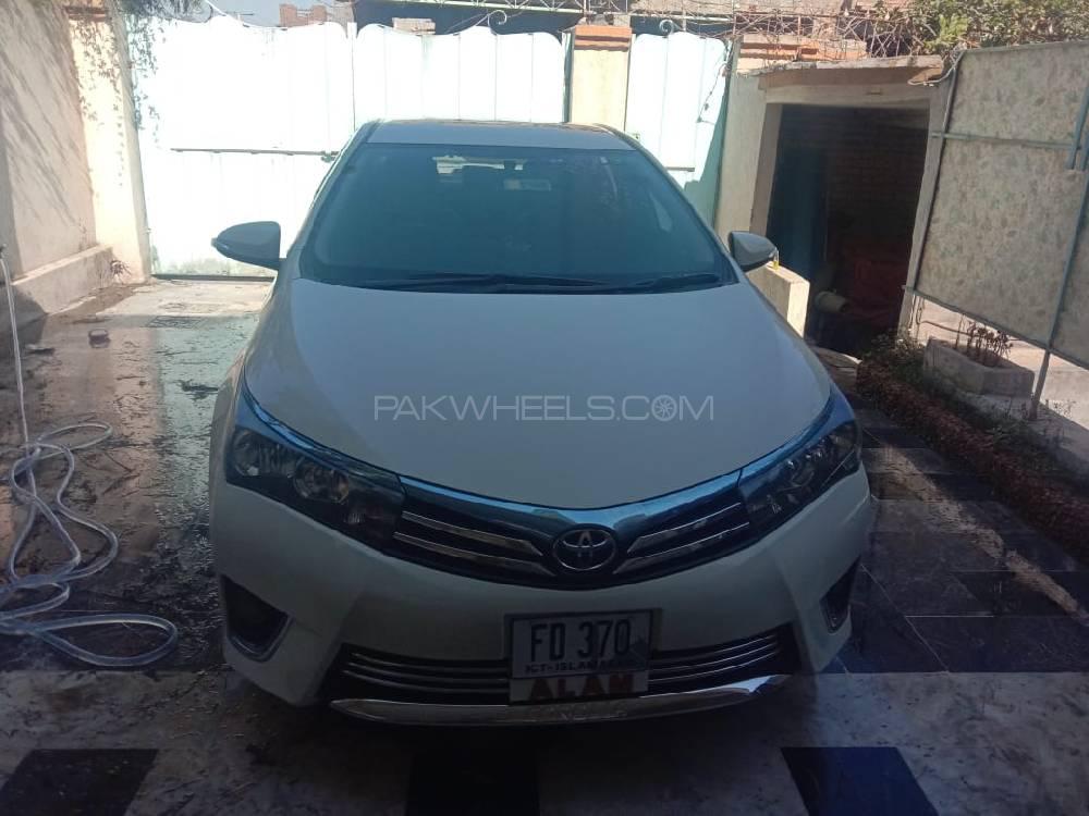 Toyota Corolla 2015 for Sale in Peshawar Image-1