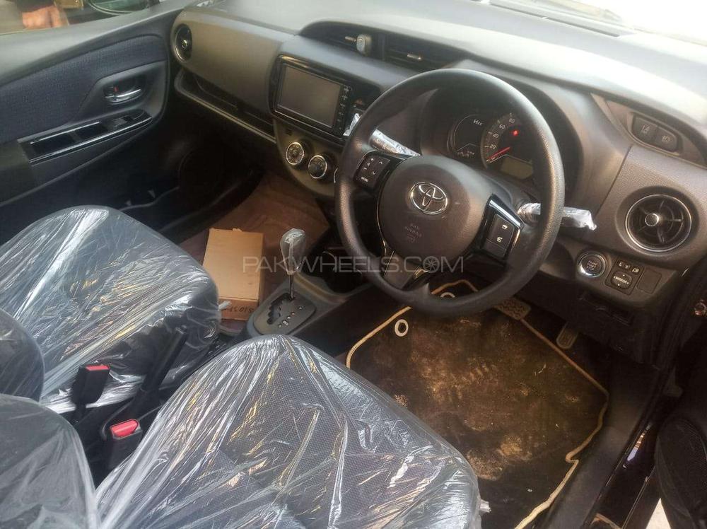 Toyota Vitz 2016 for Sale in Karachi Toyota Vitz 2016 for Sale in Karachi Image-3