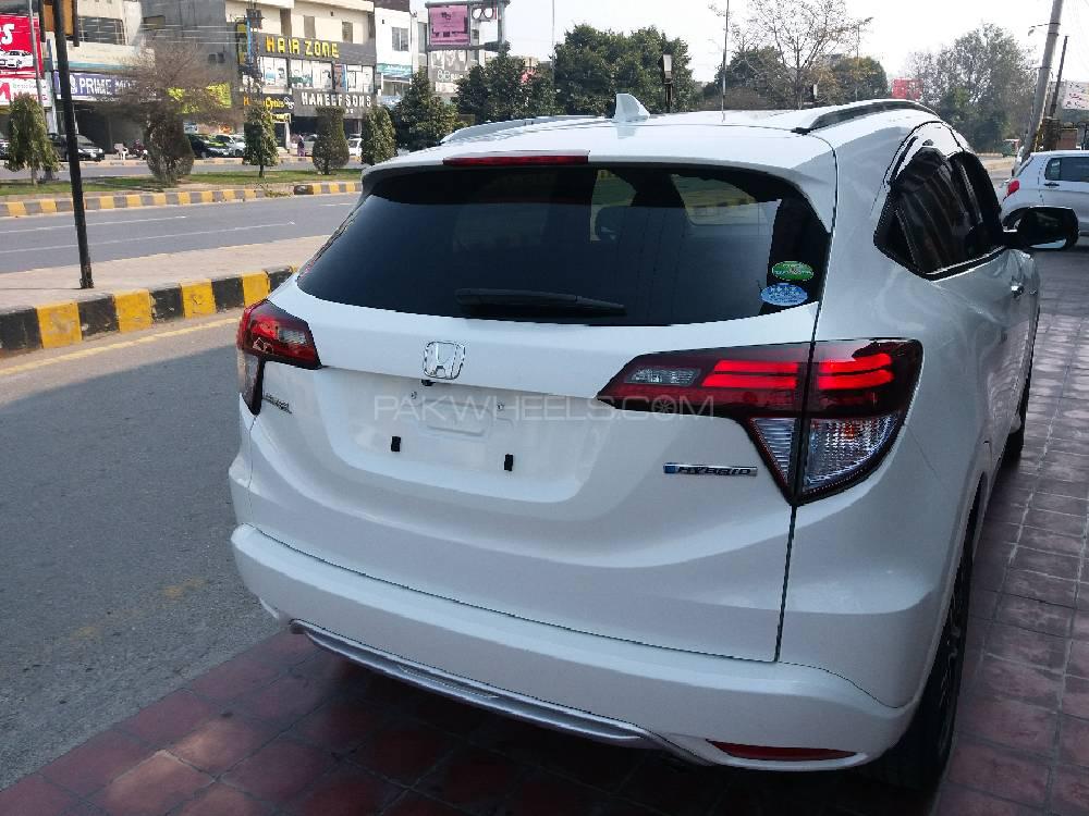 Honda Vezel 2014 for Sale in Lahore Honda Vezel 2014 for Sale in Lahore Image-5