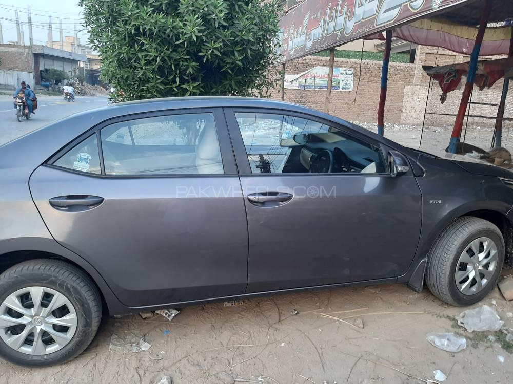 Toyota Corolla 2017 for Sale in Liaqat Pur Image-1