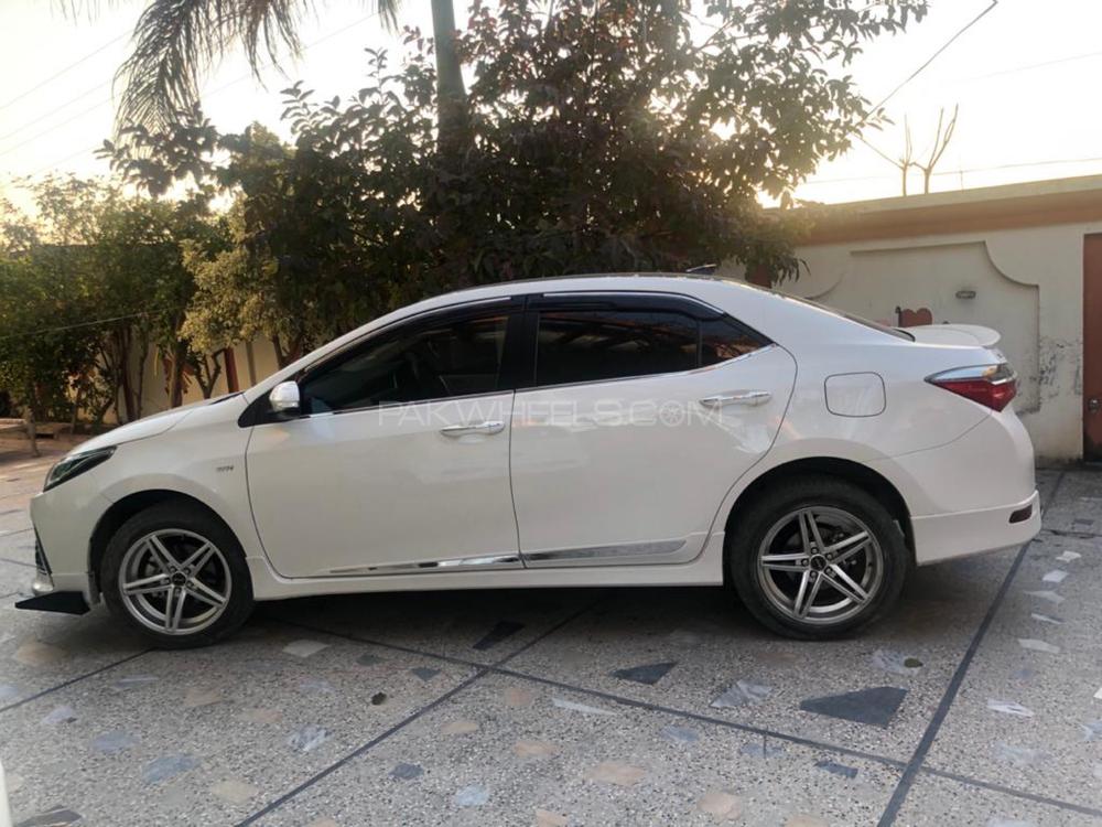 Toyota Corolla 2019 for Sale in Sialkot Toyota Corolla 2019 for Sale in Sialkot Image-4