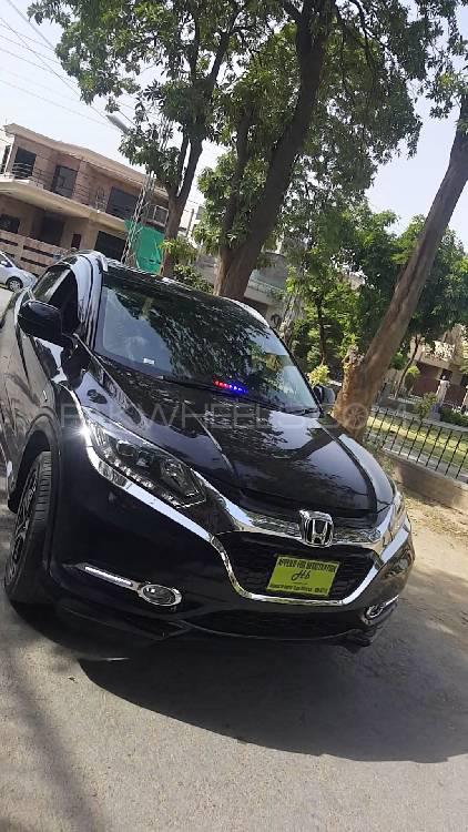 Honda Vezel 2015 for Sale in Lahore Image-1