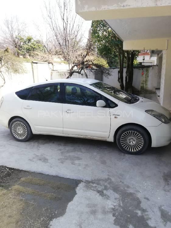Toyota Prius 2007 for Sale in Abbottabad Image-1