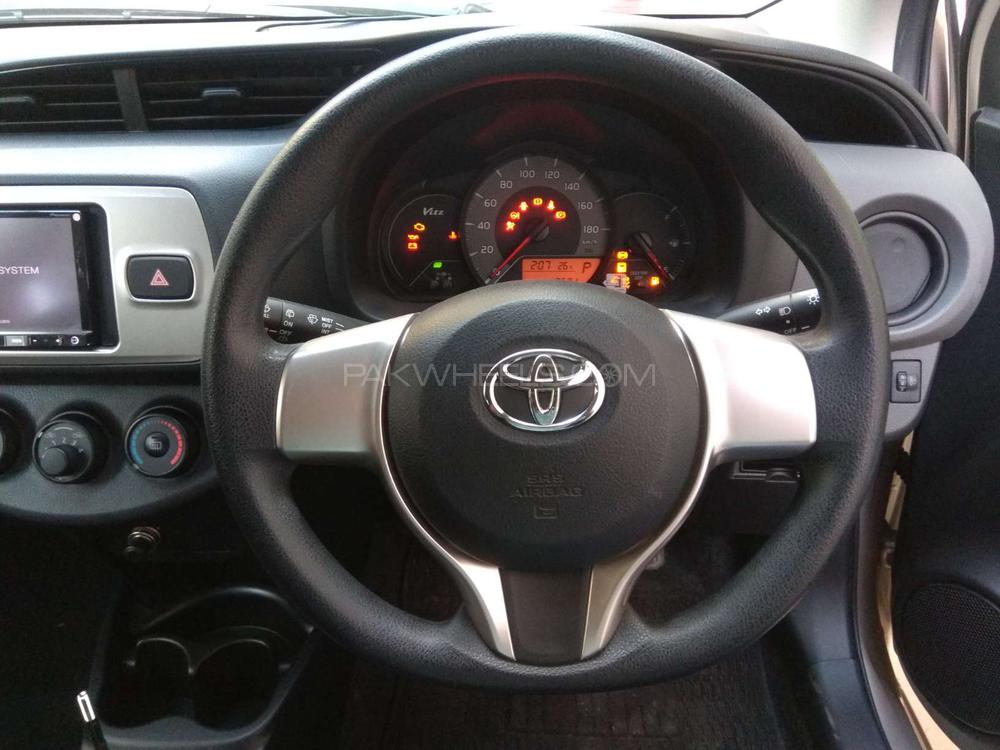 Toyota Vitz 2015 for Sale in Karachi Toyota Vitz 2015 for Sale in Karachi Image-5